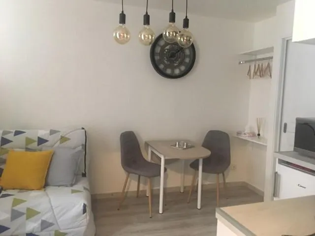 Studio Cosy à Orange 0*, Orange (Vaucluse) France