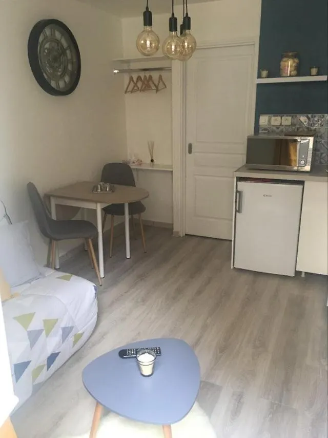 Appartement Studio Cosy à Orange